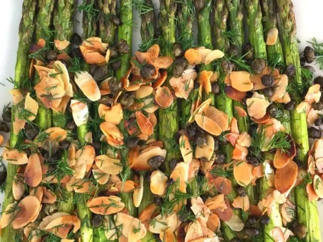 Roasted asparagus with almonds, capers and dill